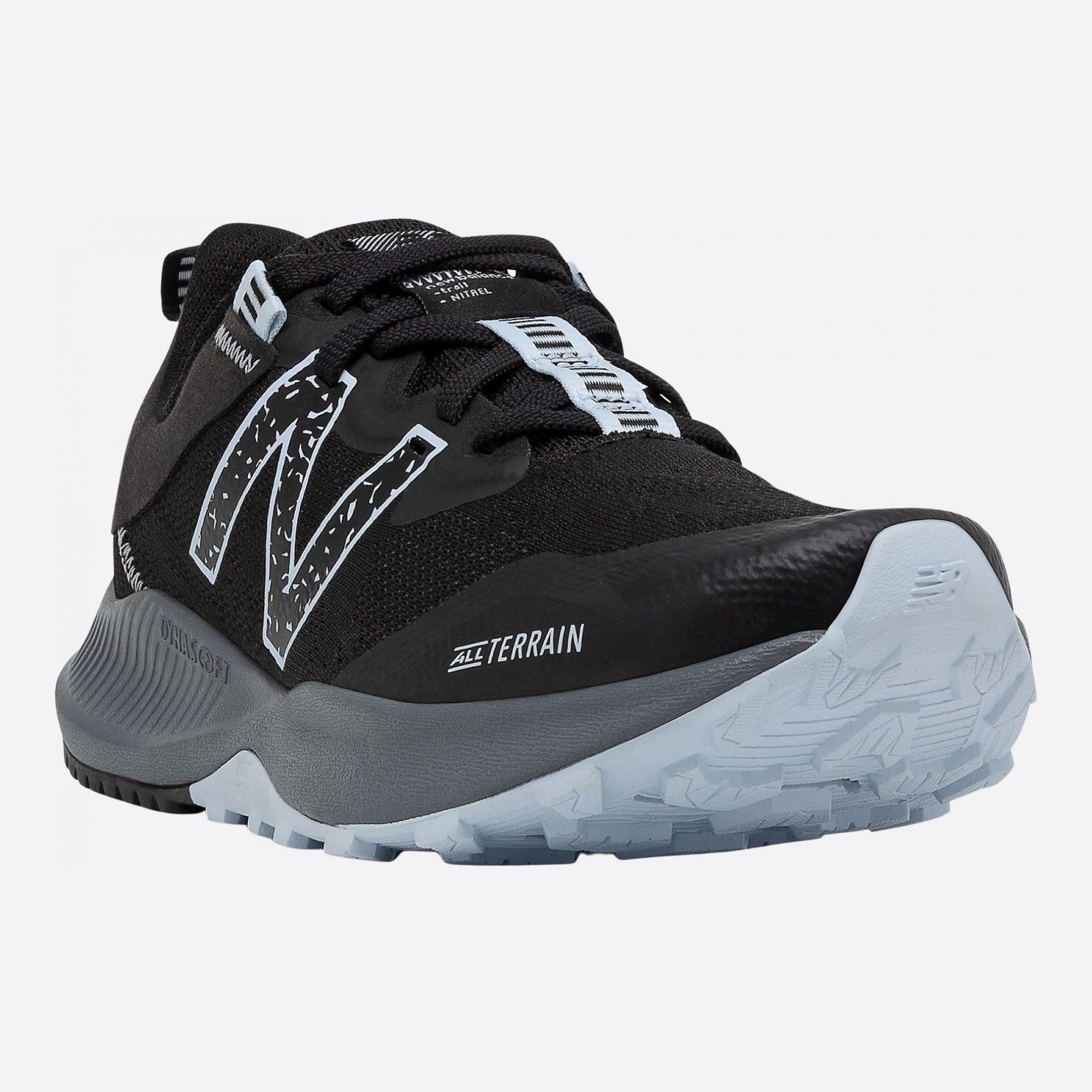 Dámské černé tenisky New Balance WTNTRLB4 přední strana