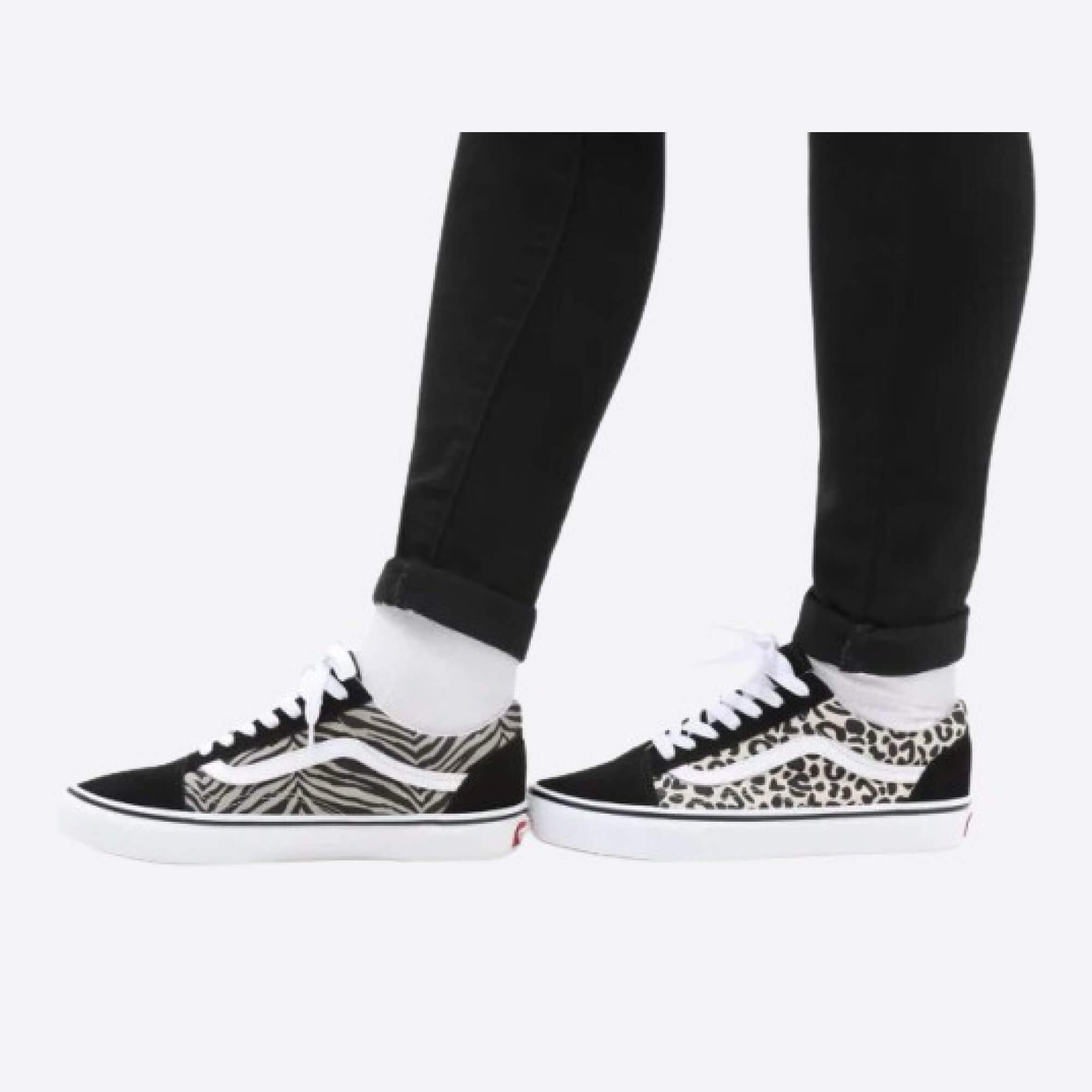 Dámské plátěné tenisky Vans VN0A3WKT9XB1 Old Skool na noze