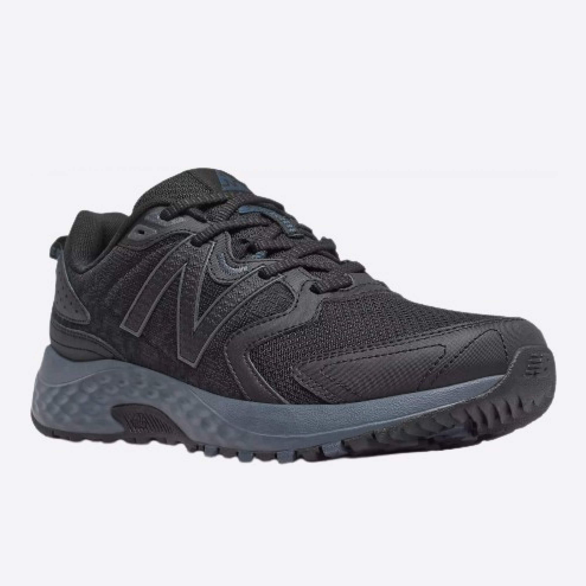Pánské černé tenisky New Balance MT410LK7 přední strana